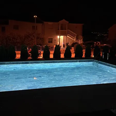 Paradise 1